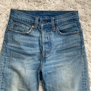 levis straight leg jeans